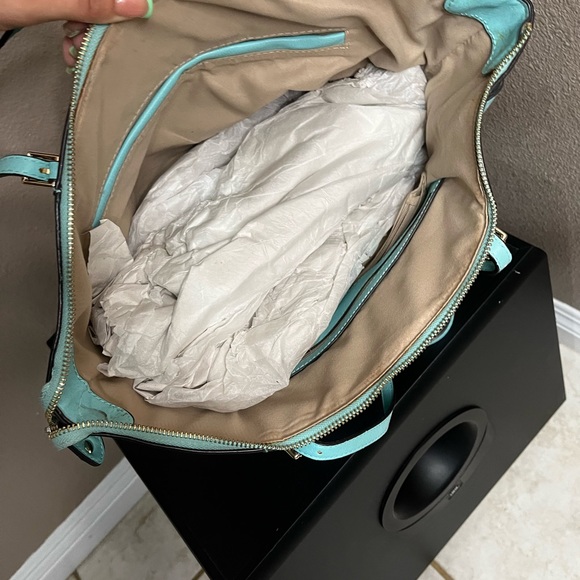 Purse - Picture 3 of 3